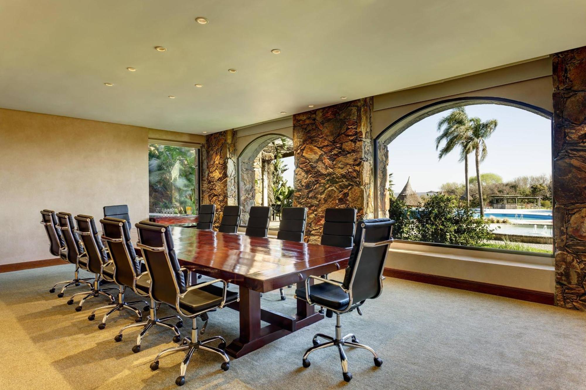 Sheraton Colonia Golf & Spa Resort Колония-дель-Сакраменто Экстерьер фото Boardroom at the Arizona Inn