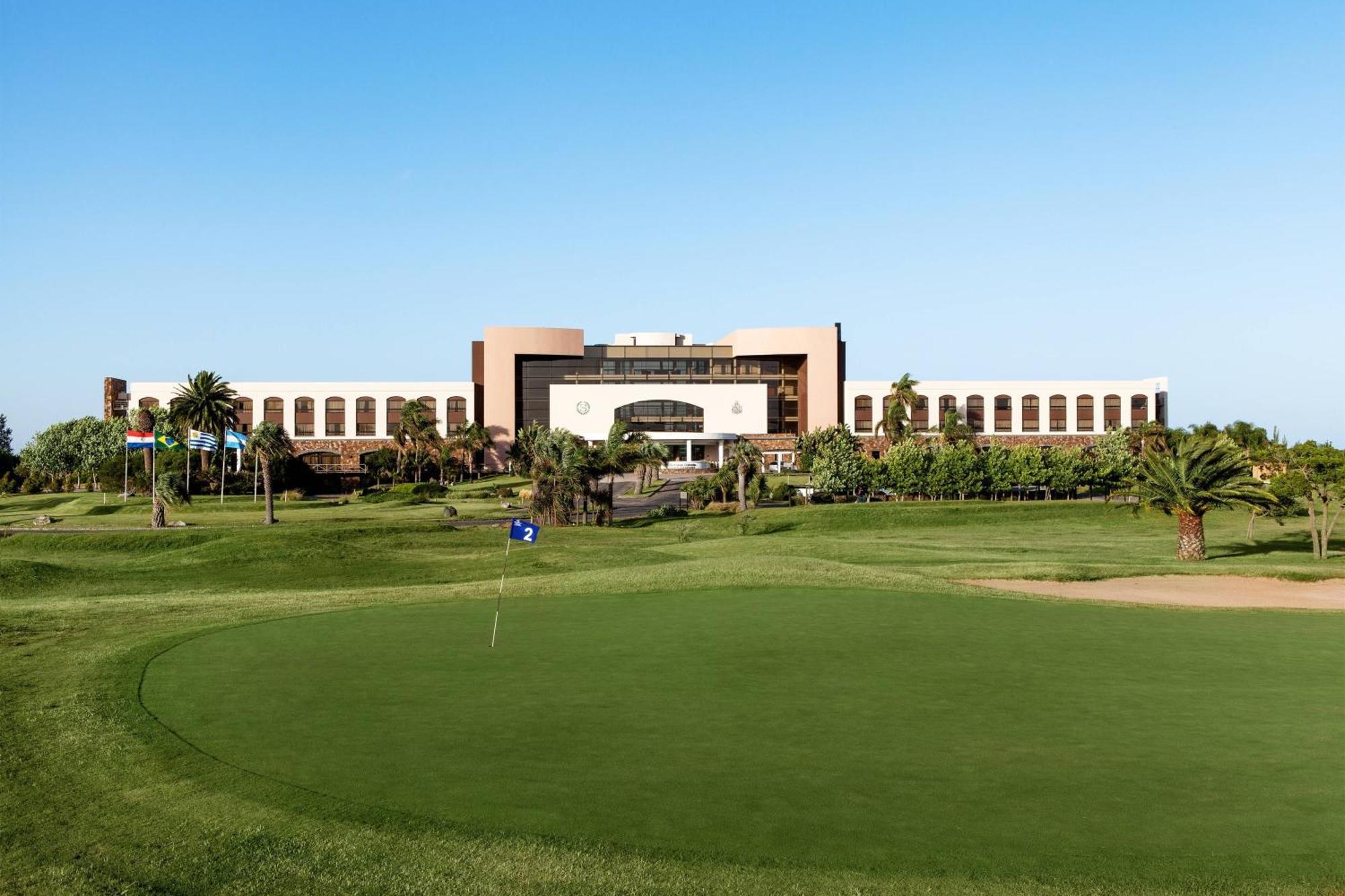 Sheraton Colonia Golf & Spa Resort Колония-дель-Сакраменто Экстерьер фото University Campus